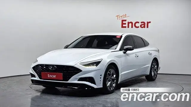 Hyundai Sonata 2022 — Фото 1/20