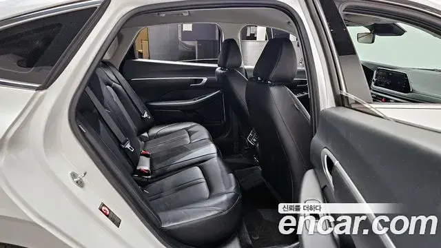 Hyundai Sonata 2022 — Фото 11/20