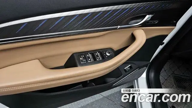 Renault Samsung Grand Koleos 2024 — ფოტო 3/27