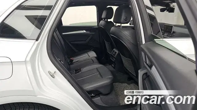 Audi Q5 2020 — Фото 11/20