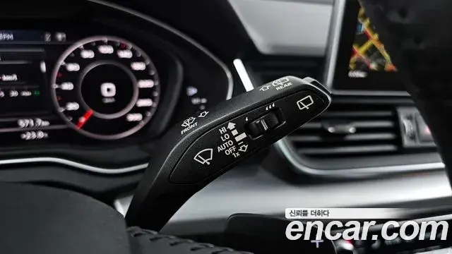 Audi Q5 2020 — Photo 14/34