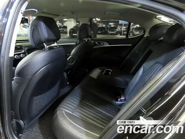 Genesis G70 2019 — Photo 17/20