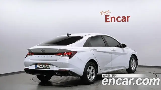 Hyundai The New Avante Hybrid 2021 — Photo 3/20