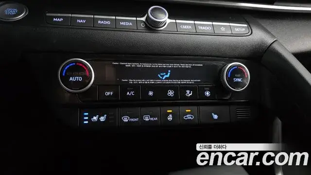 Hyundai The New Avante Hybrid 2021 — Photo 17/20