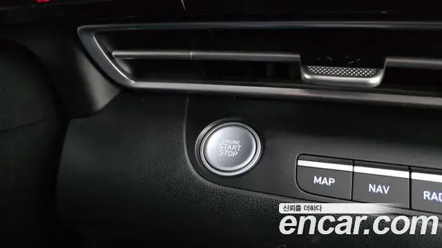 Hyundai The New Avante Hybrid 2021 — Photo 18/20