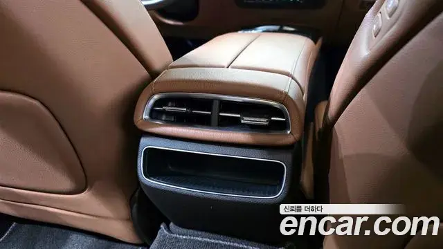 Genesis G80 2022 — Şəkil 36/36