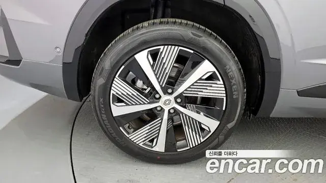 Renault Samsung Grand Koleos 2025 — Photo 15/32