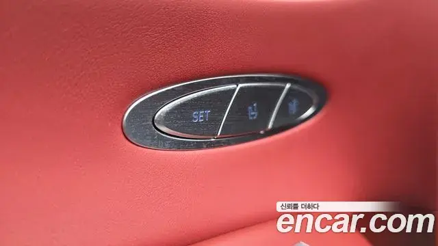 Genesis GV70 2021 — Photo 18/35