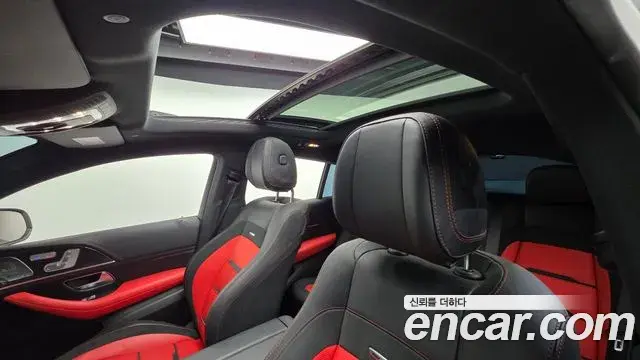Mercedes-Benz GLE-Class 2023 — Photo 12/20