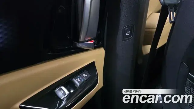 Kia Carnival 2022 — Фото 19/20