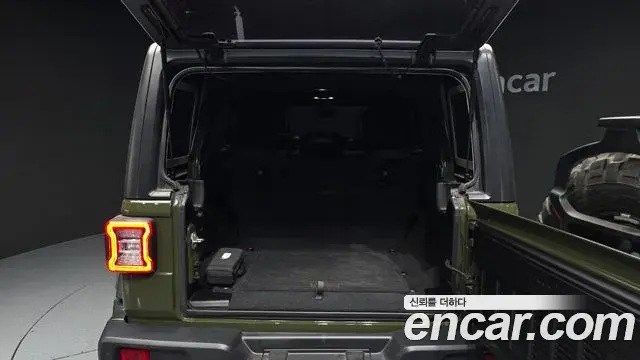 Jeep Wrangler 2020 — Photo 8/30