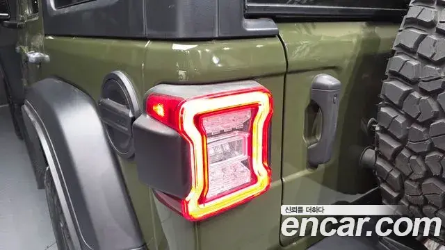 Jeep Wrangler 2020 — Photo 24/30