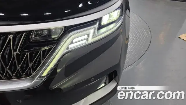 Kia Carnival 2021 — Şəkil 13/32