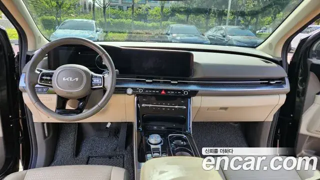 Kia Carnival 2022 — Photo 9/20