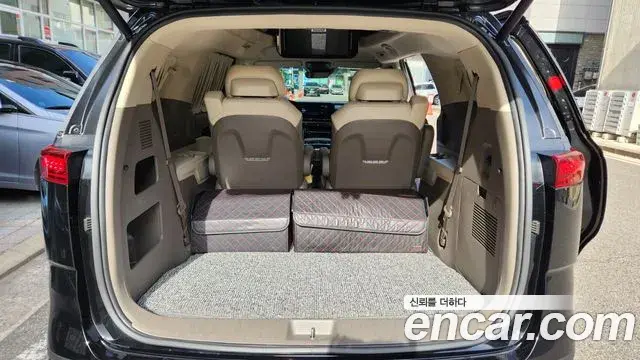 Kia Carnival 2022 — Photo 14/20