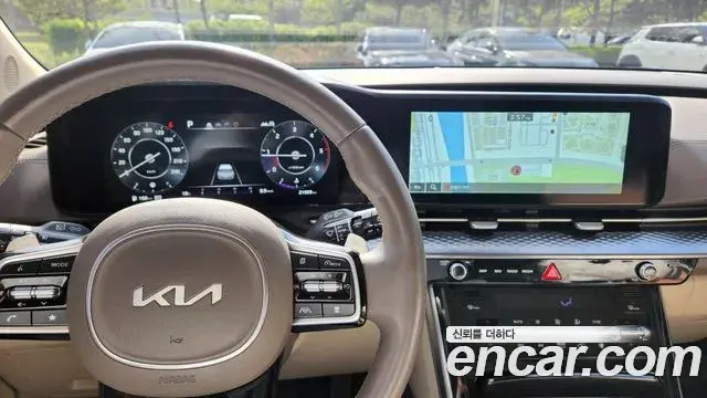 Kia Carnival 2022 — Photo 1/20