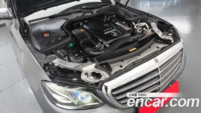Mercedes-Benz E-Class 2019 — Фото 6/20