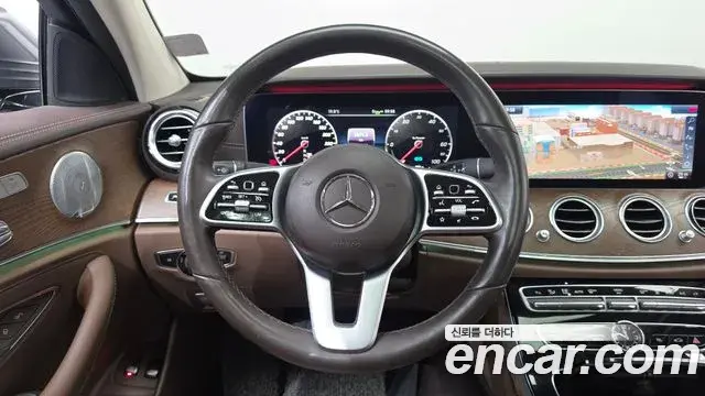 Mercedes-Benz E-Class 2019 — Фото 13/20