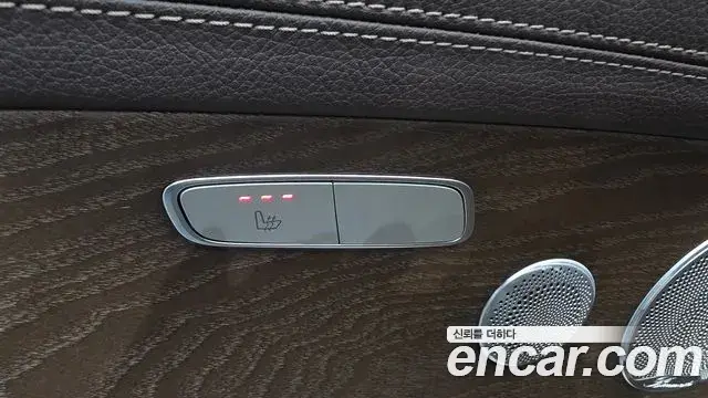 Mercedes-Benz E-Class 2019 — Фото 17/20