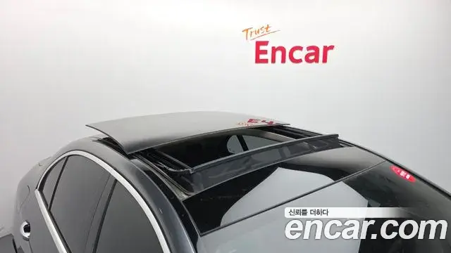 Mercedes-Benz E-Class 2019 — Фото 20/20
