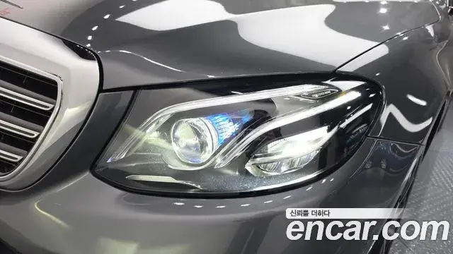 Mercedes-Benz E-Class 2019 — Şəkil 9/33