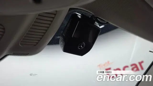 Mercedes-Benz E-Class 2019 — Şəkil 16/33