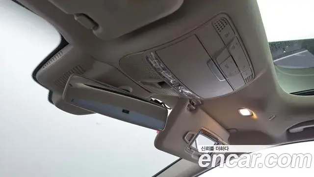 Mercedes-Benz E-Class 2019 — Şəkil 22/33