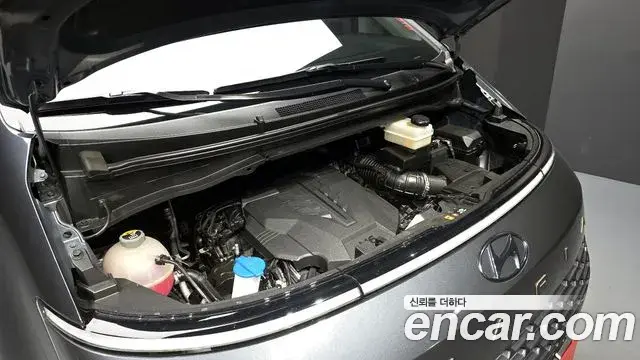 Hyundai Staria 2022 — Фото 6/20