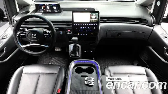 Hyundai Staria 2022 — Фото 7/20