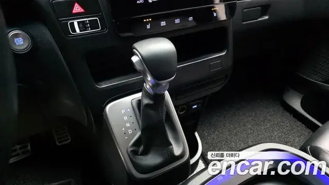 Hyundai Staria 2022 — Фото 9/20