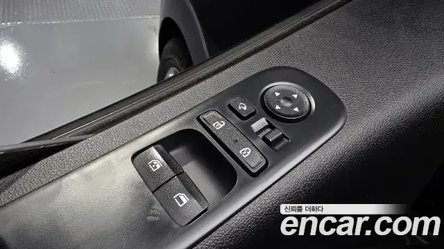 Hyundai Staria 2022 — Фото 19/20