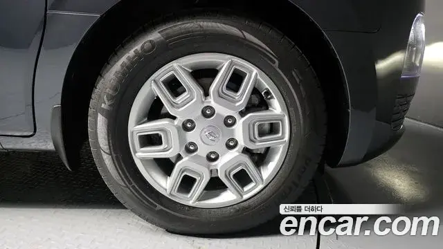 Hyundai Staria 2022 — ფოტო 31/32