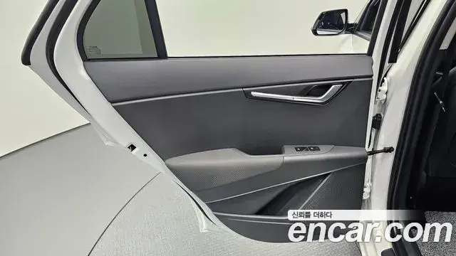 Kia Niro 2026 — ფოტო 8/30