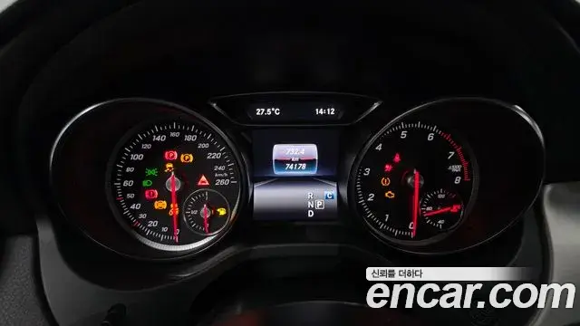 Mercedes-Benz GLA-Class 2018 — Şəkil 3/30