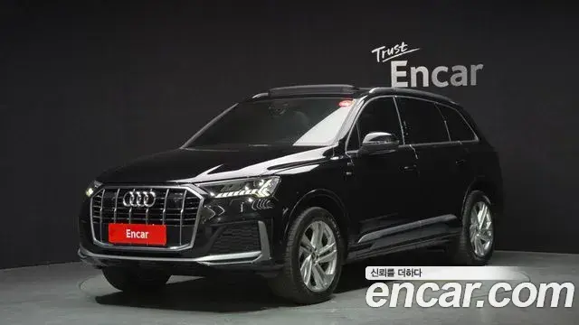 Audi Q7 2022 — Фото 1/20
