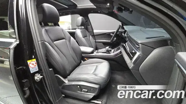 Audi Q7 2022 — Фото 11/20