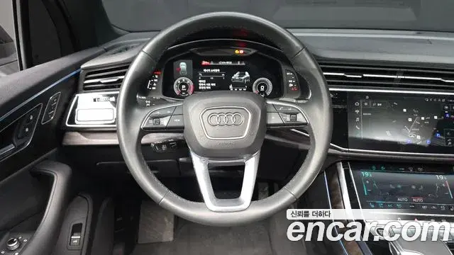 Audi Q7 2022 — Фото 13/20