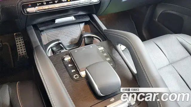 Mercedes-Benz GLS-Class 2025 — Photo 7/20