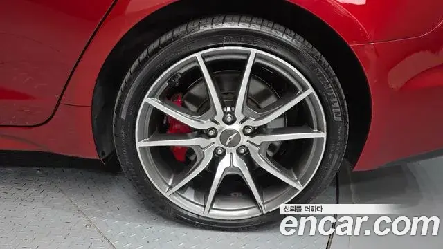 Genesis G70 2019 — ფოტო 21/35