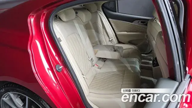 Genesis G70 2019 — ფოტო 15/35
