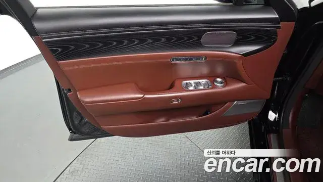Genesis G90 2022 — Şəkil 21/34
