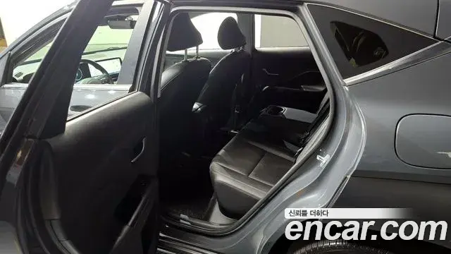 Hyundai Kona 2023 — Фото 11/20