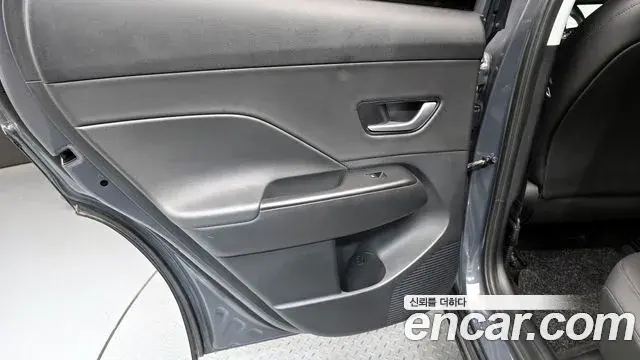 Hyundai Kona Hybrid 2023 — Şəkil 8/33