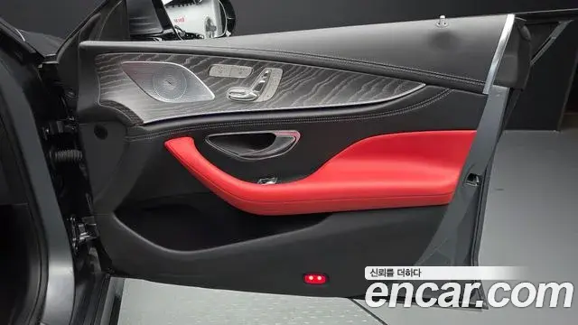 Mercedes-Benz AMG GT 2022 — ფოტო 24/33
