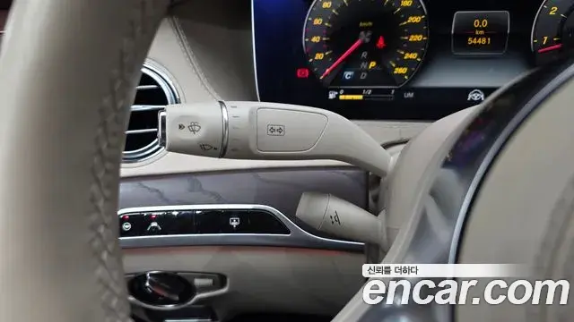 Mercedes-Benz S-Class 2019 — Photo 10/30