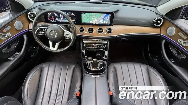 Mercedes-Benz E-Class 2020 — ფოტო 8/37