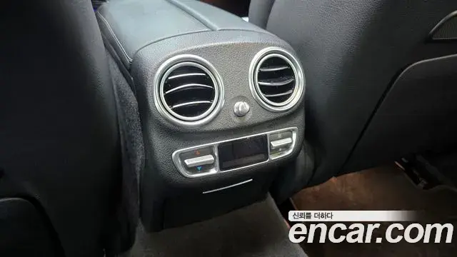Mercedes-Benz E-Class 2020 — ფოტო 27/37
