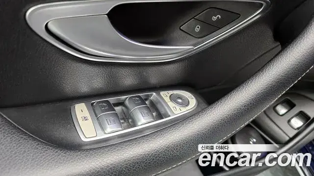 Mercedes-Benz E-Class 2020 — ფოტო 31/37
