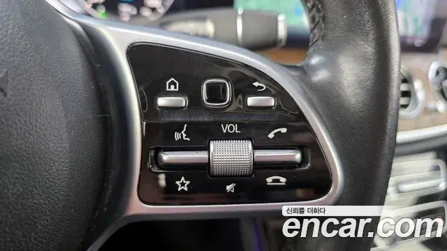 Mercedes-Benz E-Class 2020 — ფოტო 22/37