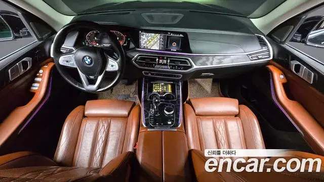 BMW X7 2019 — Photo 15/36